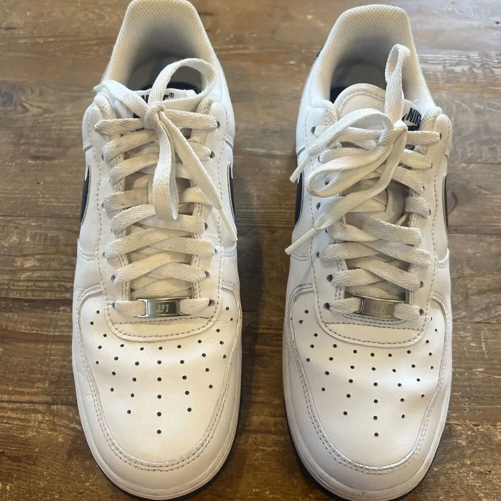 Nike product pair